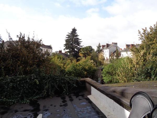 Immeuble mixte entreprise et 4 appartements - Quartier Malakoff