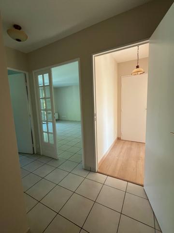 Très bel appartement type F3 d'une superficie de 62m² avec box