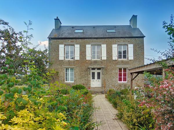 Maison en pierre, 140 m², 5 chs, terrain 4496m², Condé en Normandie