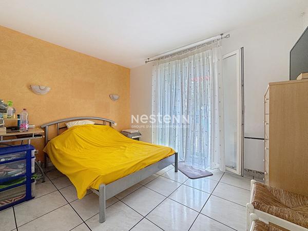 Maison Trouillas 4 pieces 95.77 m2, 3 chambres, 4 faces avec piscine.