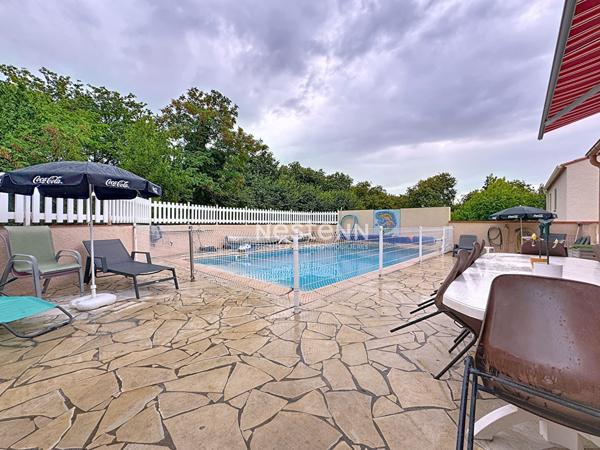 Maison Trouillas 4 pieces 95.77 m2, 3 chambres, 4 faces avec piscine.