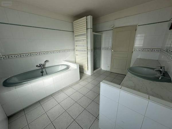 Maison à vendre à Allonnes dans le Maine-et-Loire (49650), ref : 49046/831