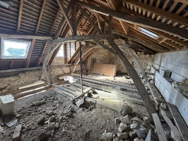 Maison à vendre à Allonnes dans le Maine-et-Loire (49650), ref : 49046/831