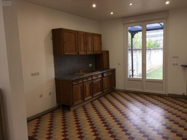 Maison de ville à louer à Vitry-le-François dans la Marne (51300), ref : 51081/964   
CENTRE