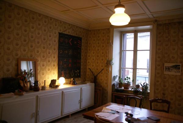 Maison d'habitation . Possibilité d'appartements séparés dans un immeuble