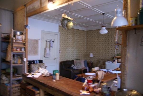 Maison d'habitation . Possibilité d'appartements séparés dans un immeuble