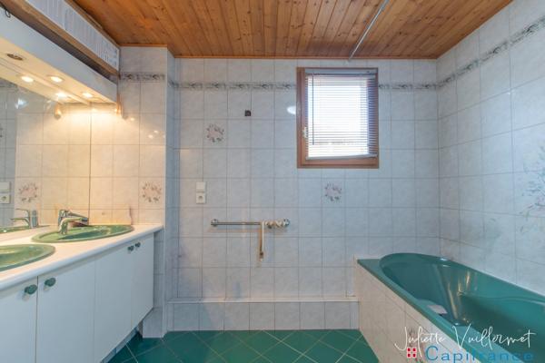 CHAMBERY (73000) : Appartement 3 chambres, cave, garage