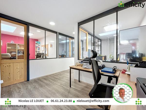 Bureau 18 pièces - 276 m²