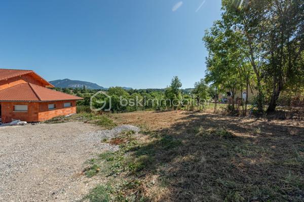 Terrain de 654 m²