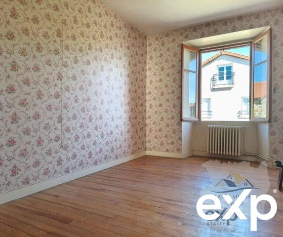 Maison de village a rénover