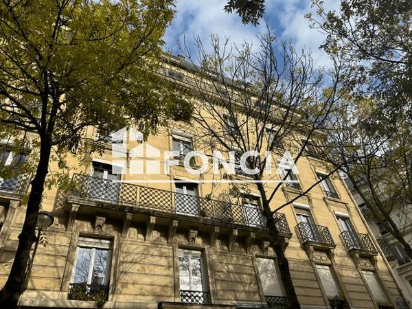 Location Appartement 3 pièces 90.5 m² - 33 AVENUE DES GOBELINS Paris 75013