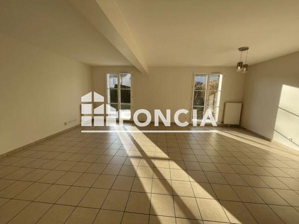 Location Maison 5 pièces 111.8 m² - 5 CLOS DU PRESSOIR Fontenay Le Fleury 78330