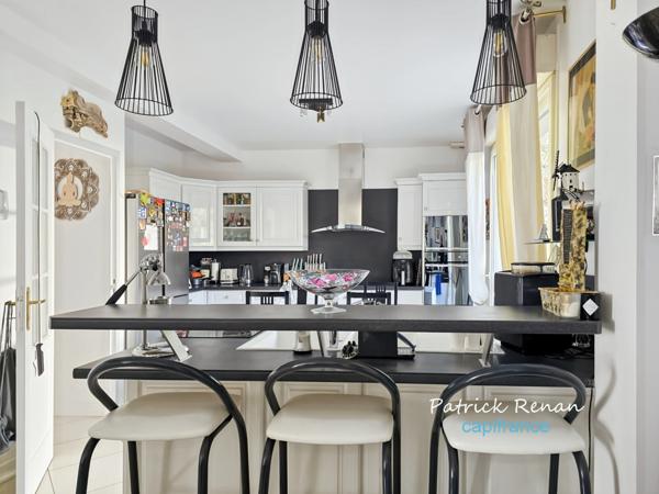 Maison à vendre 7 pièces P7 FONTENAY LE FLEURY (78)