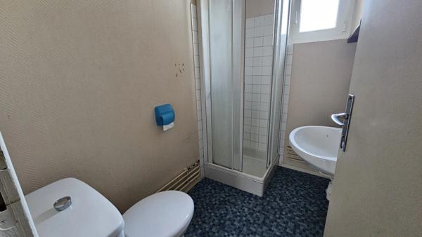 Maison avec fort potentiel 10 pièces MONTVAL-SUR-LOIR (72)