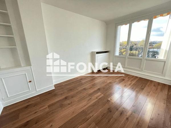 Location Appartement 2 pièces 47.13 m² - 58 RUE D'ISSY Vanves 92170