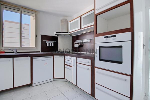 Bel appartement  type 3 de 72 m² environ dans une résidence avec ascenseur  Vitrolles