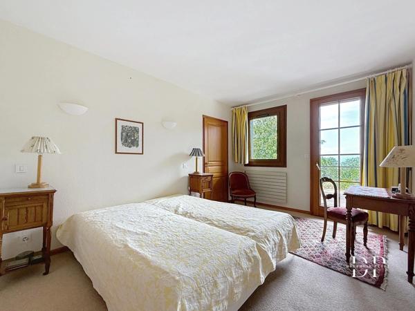 Maison à vendre 5 pièces de 259 m2 CRANVES SALES (74)