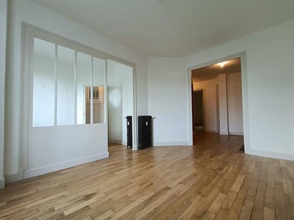 Appartement  à Tours avec parking et caves