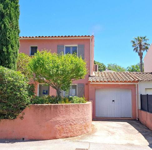 Villa 4 pièces  de 82m²  avec 3 chambres , un jardin et  un garage à La Garde