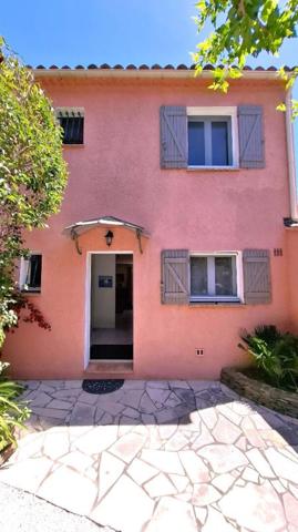 Villa 4 pièces  de 82m²  avec 3 chambres , un jardin et  un garage à La Garde