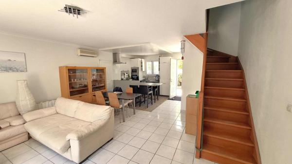 Villa 4 pièces  de 82m²  avec 3 chambres , un jardin et  un garage à La Garde