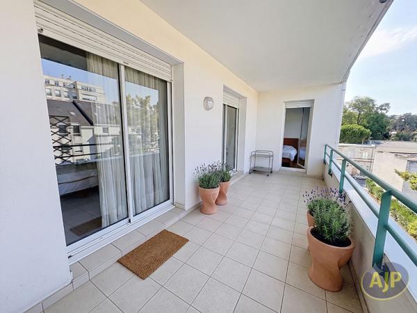 Location appartement Nantes : 1 800 € - AJP Immobilier Nantes Ouest