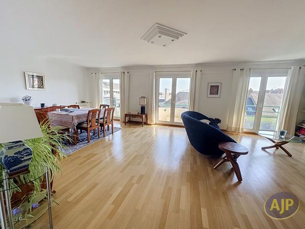Location appartement Nantes : 1 800 € - AJP Immobilier Nantes Ouest