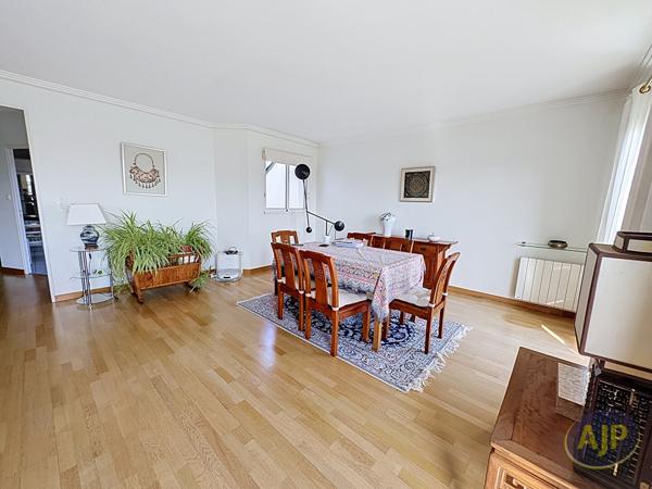Location appartement Nantes : 1 800 € - AJP Immobilier Nantes Ouest