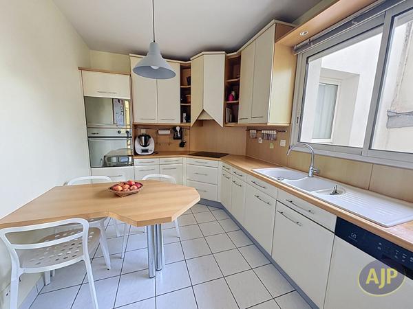 Location appartement Nantes : 1 800 € - AJP Immobilier Nantes Ouest