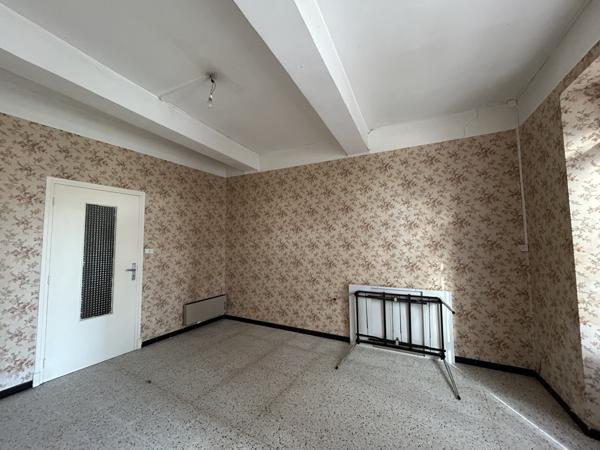 Sur la Promenade à Alzonne, maison de village de 65m² à rénover. Alzonne (11170)