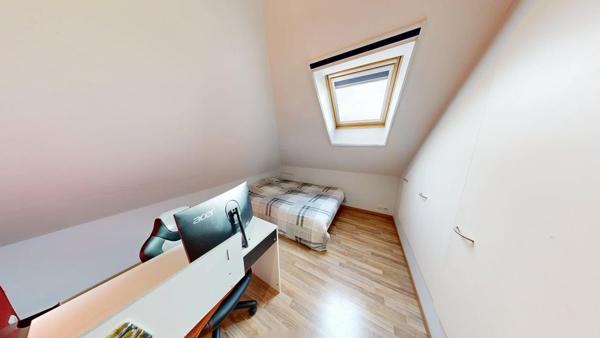 Coeur de Village, Maison familiale avec sous-sol complet et piscine