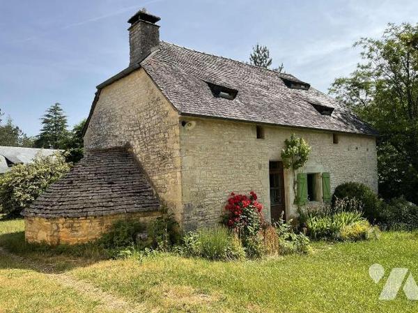 A VENDRE : Dans un endroit paisible, en situation isolée entre SOUILLAC (Lot - 46) et BRIVE, ma...