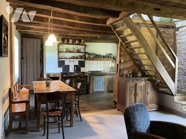 A VENDRE : Dans un endroit paisible, en situation isolée entre SOUILLAC (Lot - 46) et BRIVE, ma...