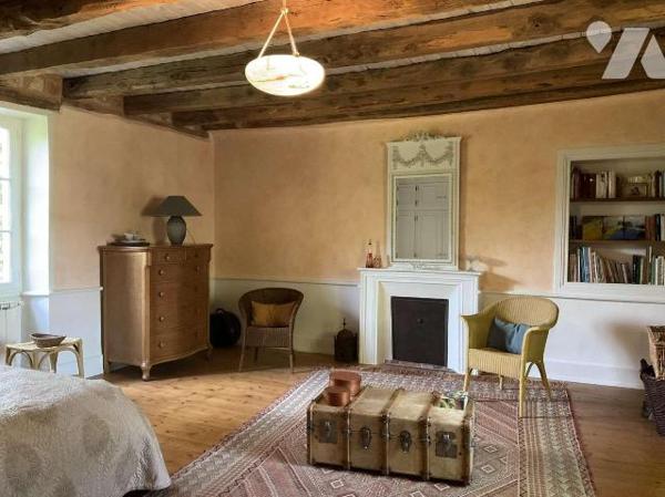 A VENDRE : Dans un endroit paisible, en situation isolée entre SOUILLAC (Lot - 46) et BRIVE, ma...