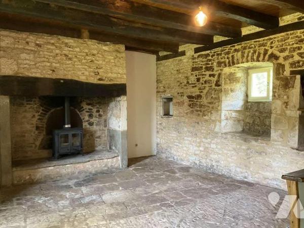 A VENDRE : Dans un endroit paisible, en situation isolée entre SOUILLAC (Lot - 46) et BRIVE, ma...