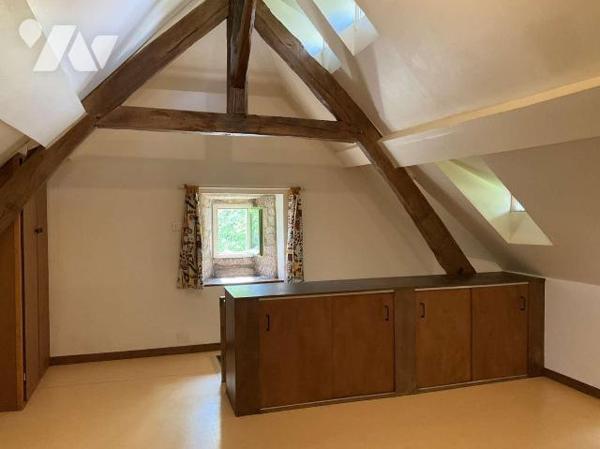 A VENDRE : Dans un endroit paisible, en situation isolée entre SOUILLAC (Lot - 46) et BRIVE, ma...