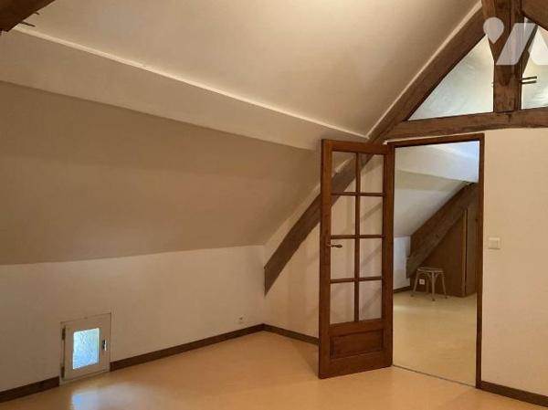 A VENDRE : Dans un endroit paisible, en situation isolée entre SOUILLAC (Lot - 46) et BRIVE, ma...