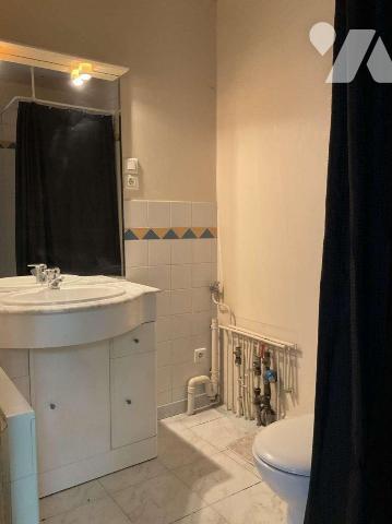 A VENDRE : Dans un endroit paisible, en situation isolée entre SOUILLAC (Lot - 46) et BRIVE, ma...