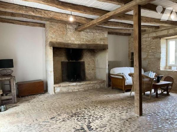 A VENDRE : Dans un endroit paisible, en situation isolée entre SOUILLAC (Lot - 46) et BRIVE, ma...