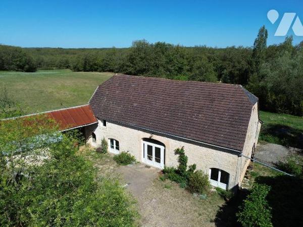 A VENDRE : Dans un endroit paisible, en situation isolée entre SOUILLAC (Lot - 46) et BRIVE, ma...