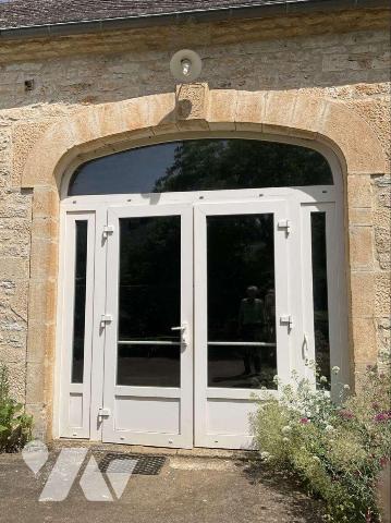 A VENDRE : Dans un endroit paisible, en situation isolée entre SOUILLAC (Lot - 46) et BRIVE, ma...