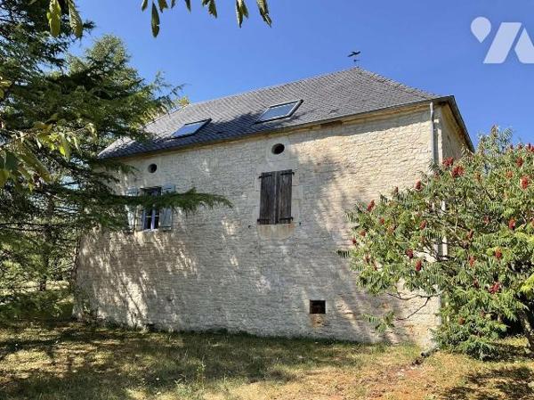 A VENDRE : Dans un endroit paisible, en situation isolée entre SOUILLAC (Lot - 46) et BRIVE, ma...