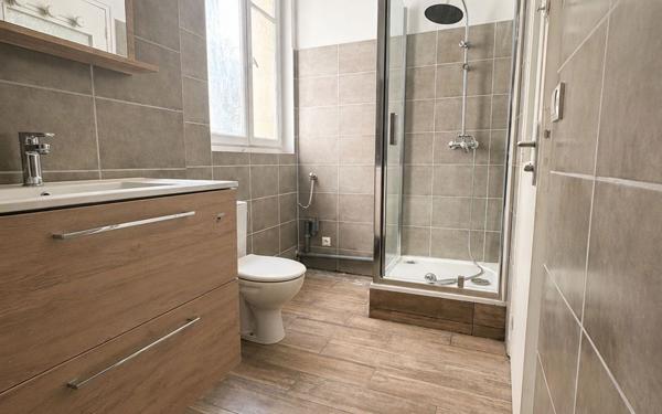 Appartement à vendre    2 pièces • 43,02 m2 Montreuil