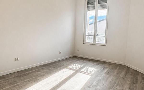 Appartement à vendre    2 pièces • 43,02 m2 Montreuil