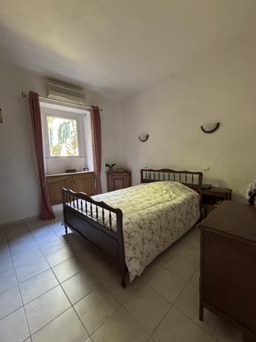 LAIGNES 21330 Ensemble immobilier 1811 de 220 M² s avec dépendances cour et terrain  Laignes (21330)