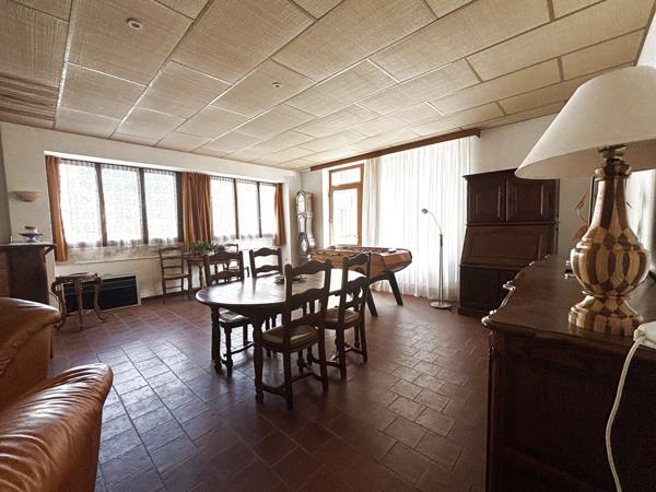 LAIGNES 21330 Ensemble immobilier 1811 de 220 M² s avec dépendances cour et terrain  Laignes (21330)