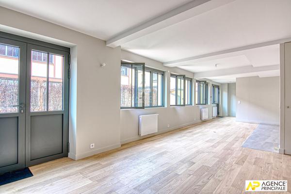 Versailles Notre Dame - Maison 5 pièces 131.60 m² au sol avec terrasse arborée de 33 m² 1 098 000 € **  - Référence  28410