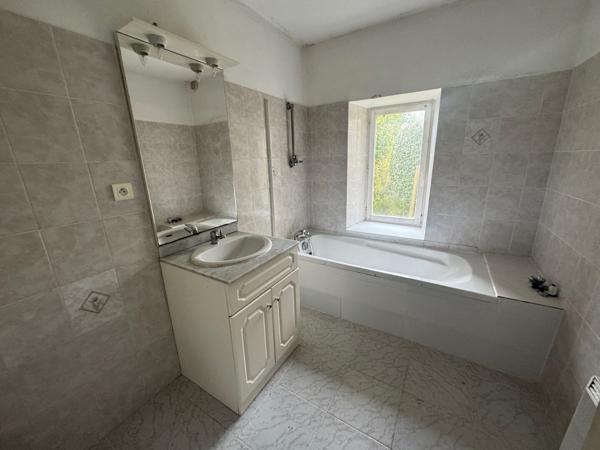 Longère 120 m² habitables sur environ 400 m² de terrain