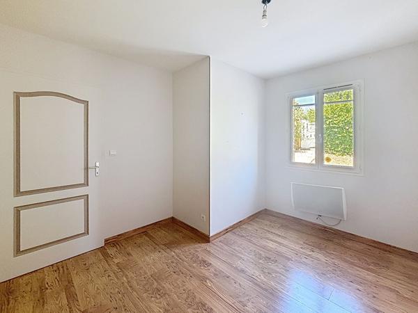 Maison de 105m2, 4 chambres, terrain de 730m2 au calme sur le secteur de Saint Vulbas