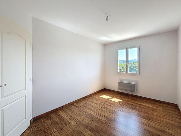 Maison de 105m2, 4 chambres, terrain de 730m2 au calme sur le secteur de Saint Vulbas